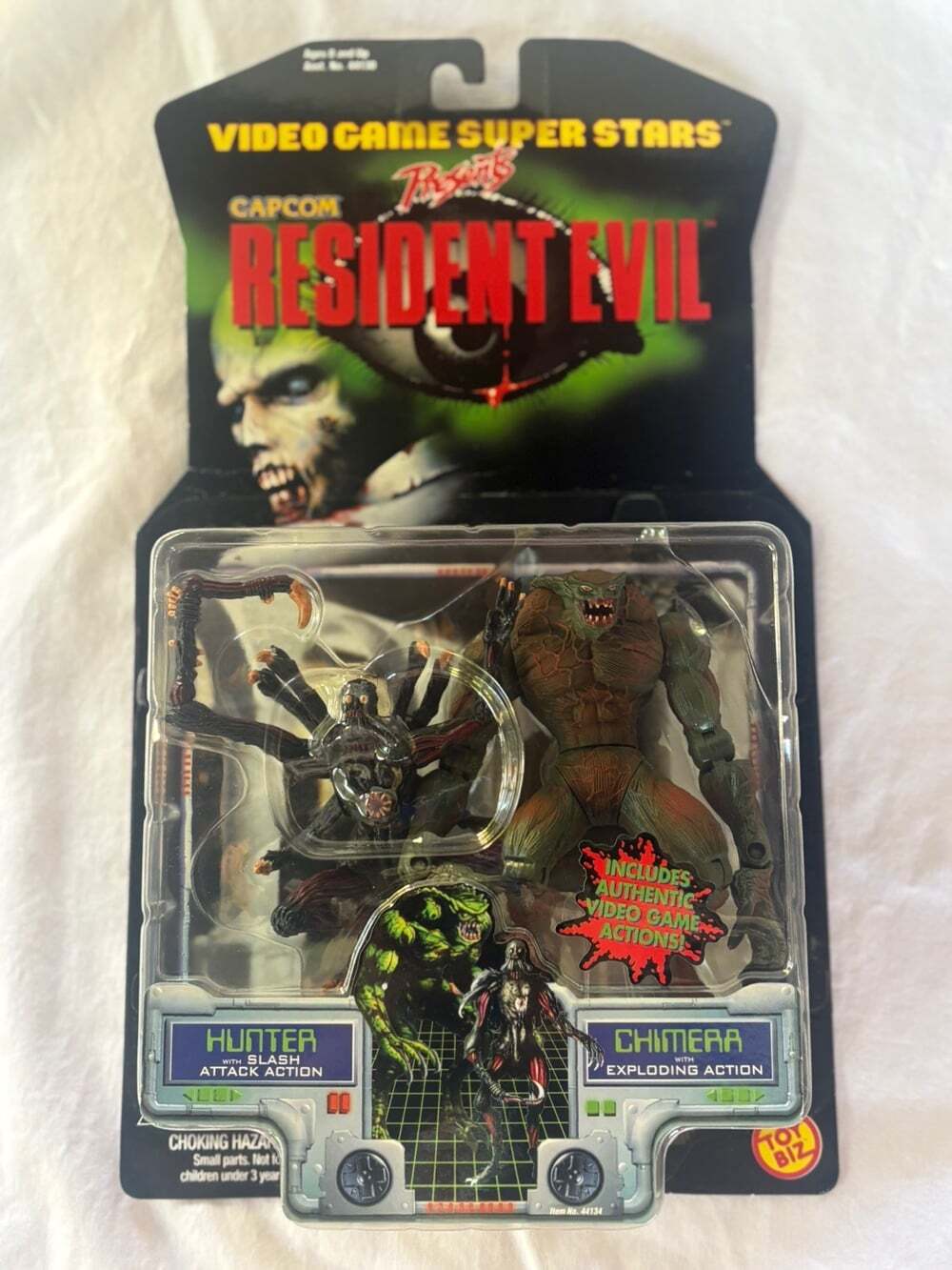 1998 Toy Biz Video Game Super Stars Resident Evil Hunter and Chimera Figure Set